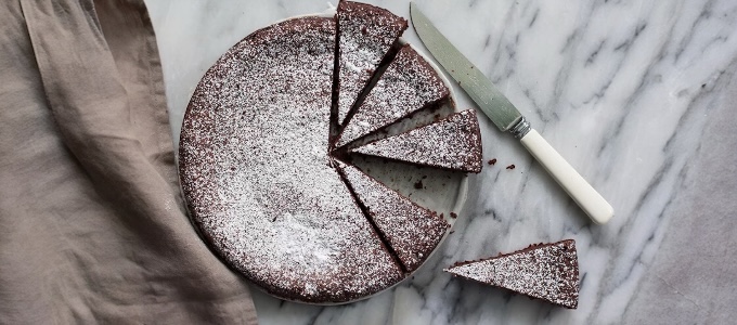 chocolate almond cake paul hollywood