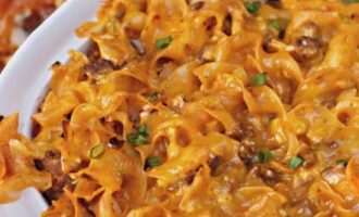 Beef and nooble casserole recipe image