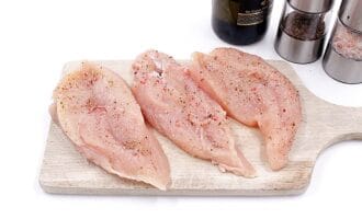 Salad-with-chicken-breast-Simple-2