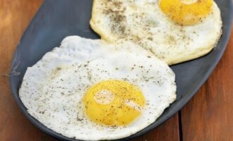Best Garlic Eggs recipe