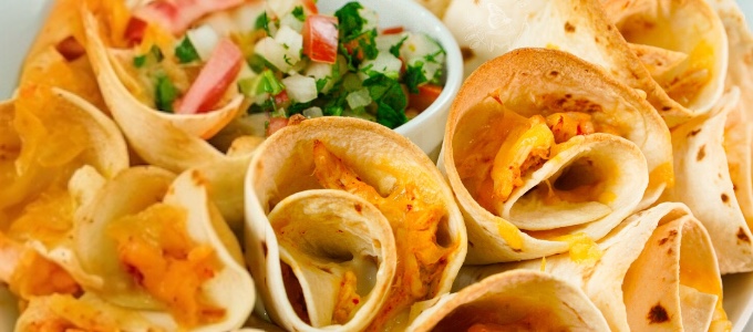 This Blooming Quesadilla Ring are the perfect