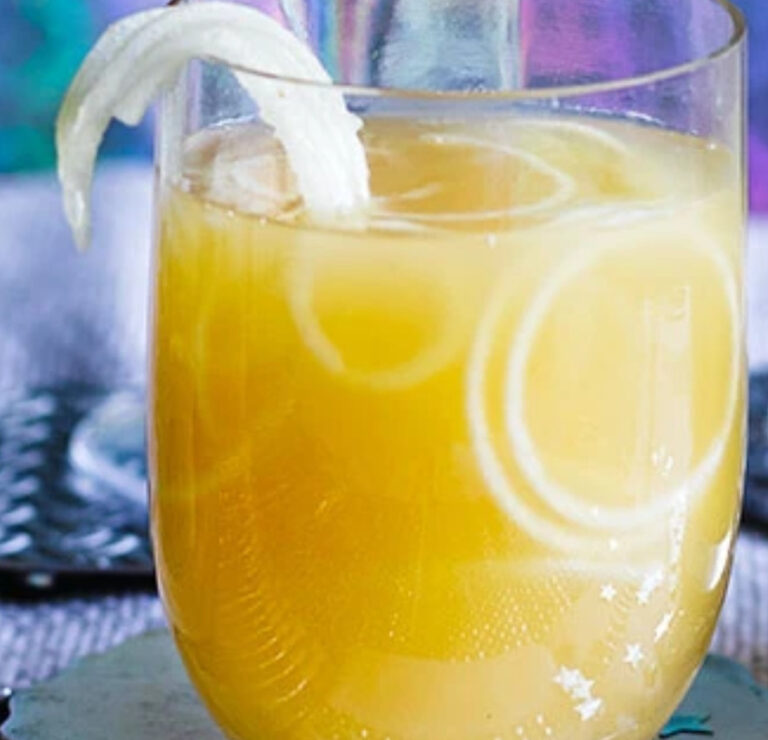 Pear & Vodka Cocktail